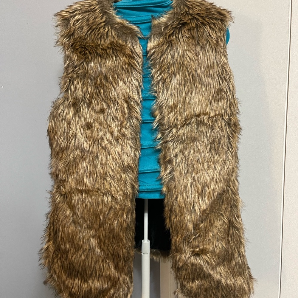 Bershka Black and Tan Faux Fur Vest